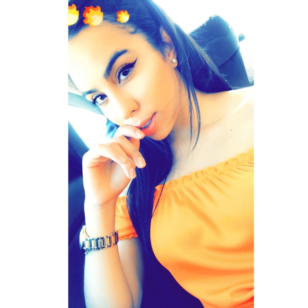 Meet your Posher, Emely